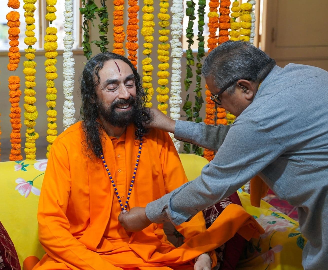 बुरी आदतों को उखाड़ फेंकना, जो समय के साथ विशाल वृक्षों का रूप ले चुकी हों, बच्चों का खेल नहीं है। इस दिशा में थोड़ी-सी प्रगति भी आत्मसंयम माँगती है—बुरी आदतों का विरोध करने और अच्छी आदतों को अपनाने के लिए।