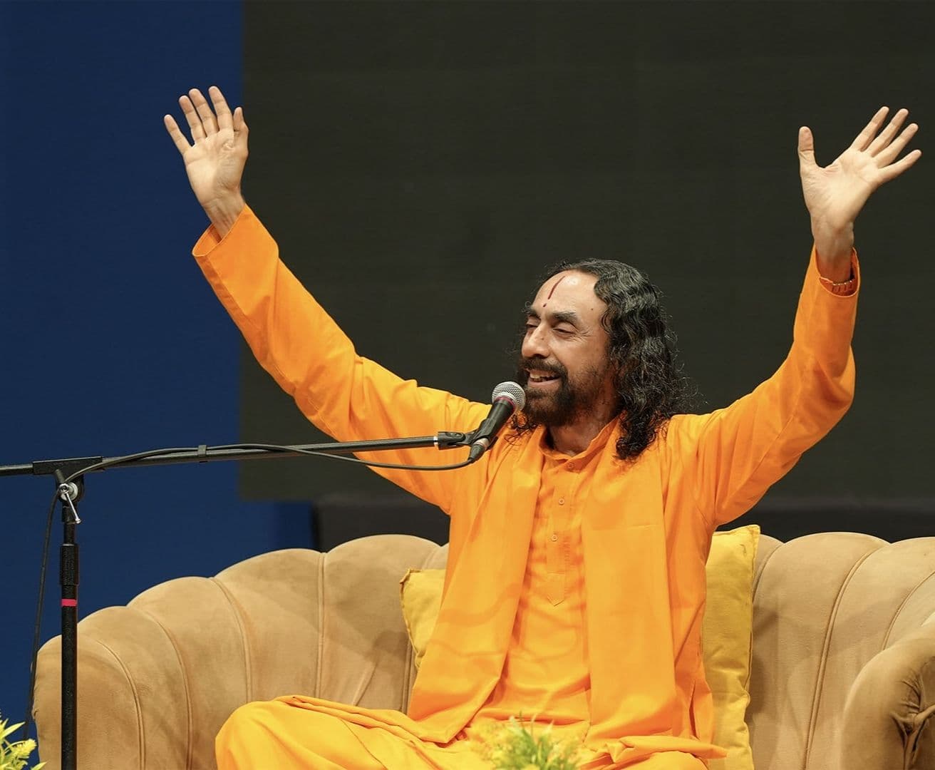 Yogmaya is the divine power of God. Shakti-Shaktiman are one, just like fire is one with its heat, Radha and Krishna are one, Shiv and Parvati are one