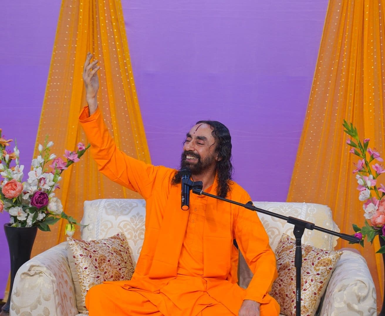 Gratitude is the acknowledgement of life’s gifts to us. It is focusing on our blessings rather than our problems. It is the appreciation of the little miracles all around. It is living life with a sense of awe.