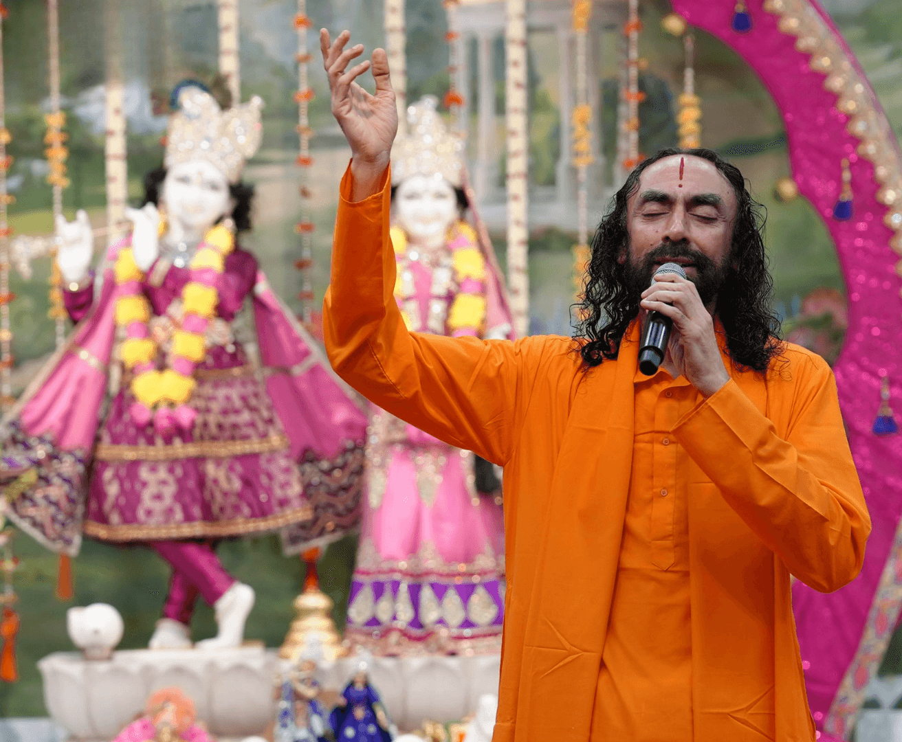 भगवान में अटूट विश्वास रखिए — यह जानते हुए कि वे सदैव हमारे शुभचिंतक हैं, जो हमें सही मार्ग दिखाते हैं और हमारे लिए वही करते हैं जो वास्तव में सबसे अच्छा है।